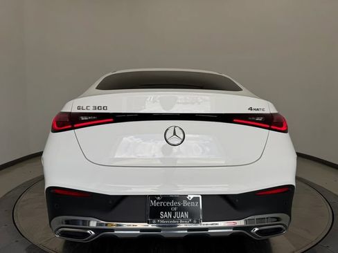 Used 2024 Mercedes-Benz GLC 300 4MATIC image 12