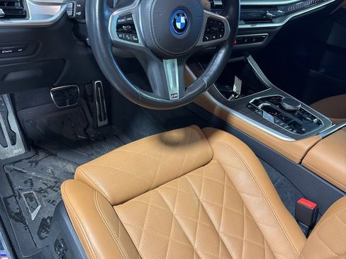 Used 2024 BMW X5 xDrive50e w/ M Sport Package image 8