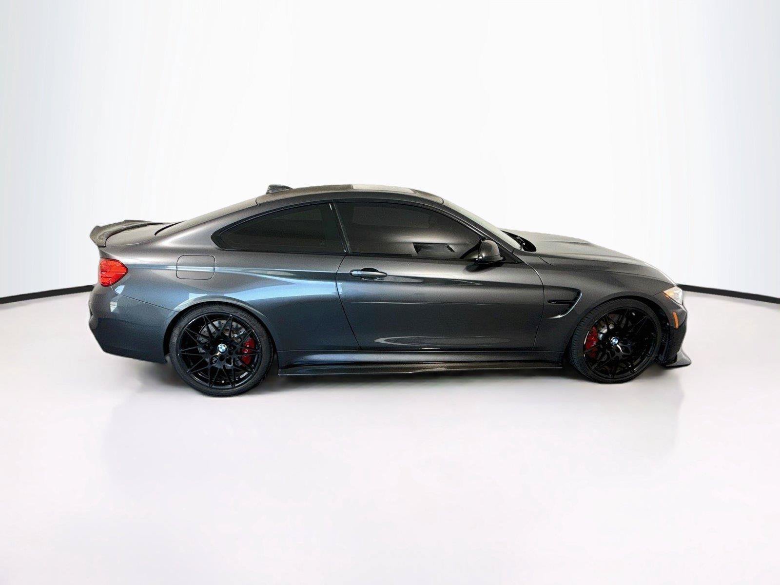 Used 2017 BMW M4 Coupe RWD image 6