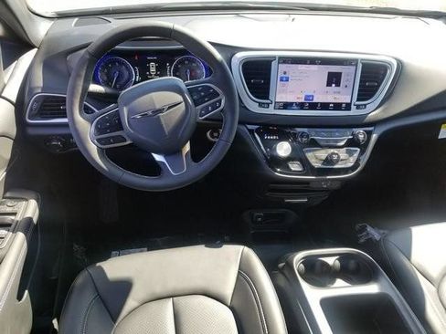 New 2026 Chrysler Voyager LX image 11