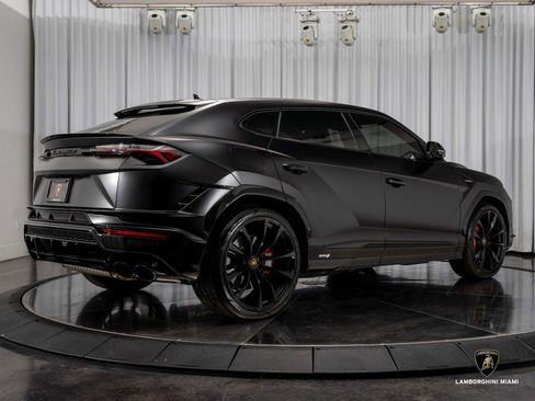 Used 2024 Lamborghini Urus S image 16