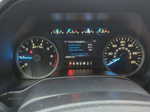 Used 2016 Ford F150 XLT w/ Equipment Group 302A Luxury image 15