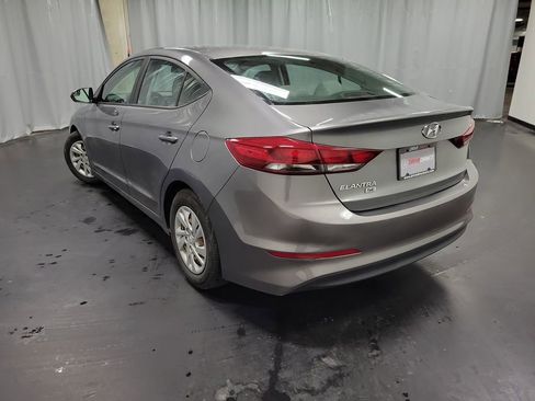 Used 2018 Hyundai Elantra SE w/ Cargo Package image 6