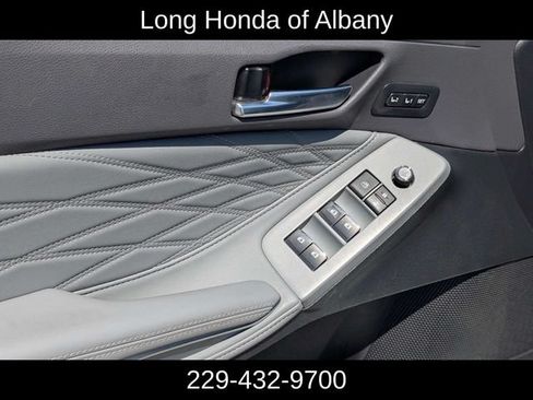 Used 2019 Toyota Avalon Limited FWD image 11