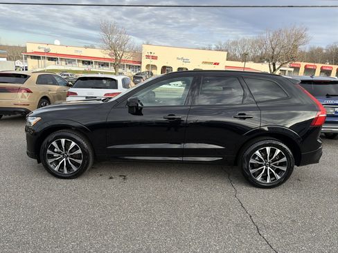 Certified 2025 Volvo XC60 B5 Core AWD/4WD image 4
