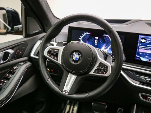 Used 2024 BMW X5 xDrive40i w/ M Sport Package AWD/4WD image 16