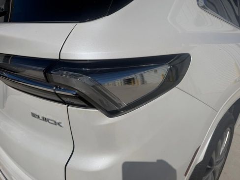 Used 2025 Buick Enclave Avenir w/ Super Cruise Package image 16