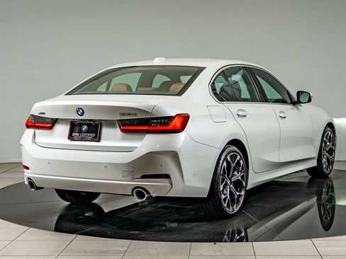Used 2025 BMW 330i xDrive Sedan w/ M Sport Package AWD/4WD image 5