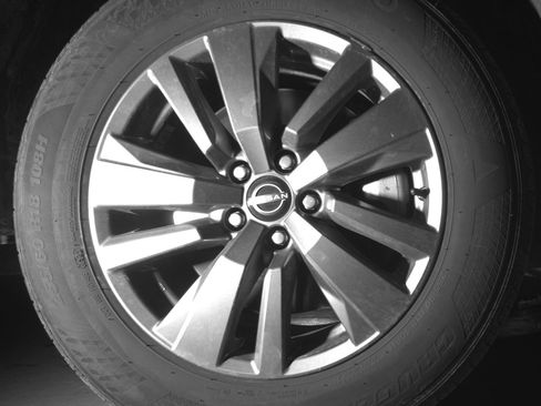 Used 2025 Nissan Pathfinder SV FWD image 13