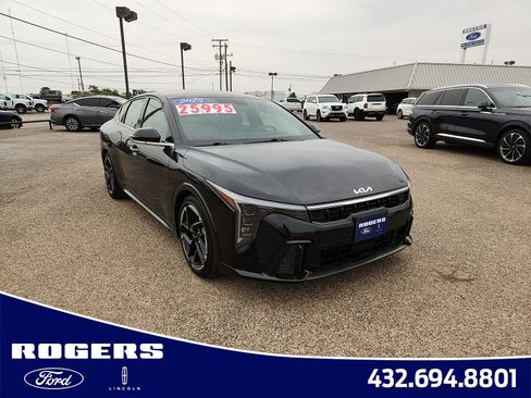 Used 2025 Kia K4 GT-Line w/ GT-Line Premium Package FWD image 1