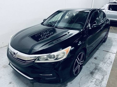Used 2017 Honda Accord Sport image 3