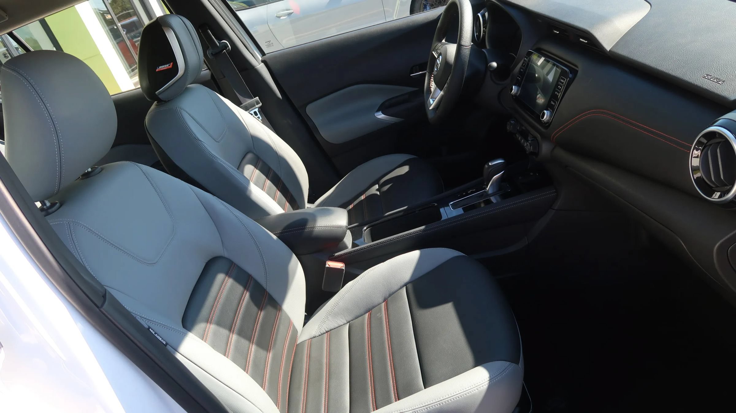 Used 2021 Nissan Kicks SR w/ SR Premium Package FWD image 26