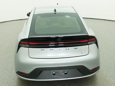 New 2026 Toyota Prius LE FWD image 10
