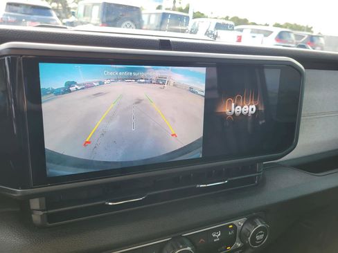 Used 2024 Jeep Wrangler Sport S image 21