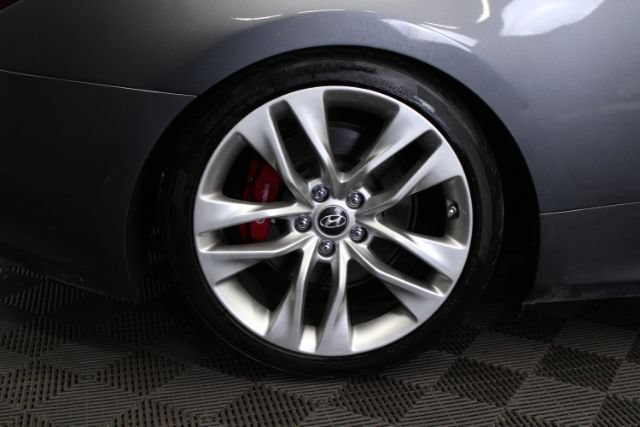 Used 2016 Hyundai Genesis Coupe 3.8 RWD image 6