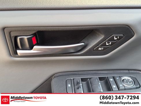 Used 2026 Toyota RAV4 XSE w/ Panoramic Sun Roof Package AWD/4WD image 11