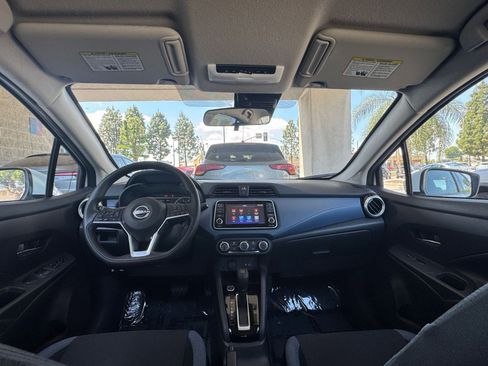 Used 2025 Nissan Versa SV image 32