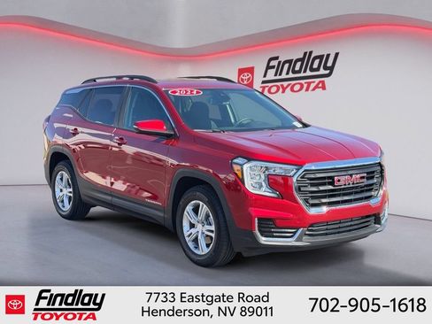 Used 2024 GMC Terrain SLE w/ Driver Convenience Package FWD image 4