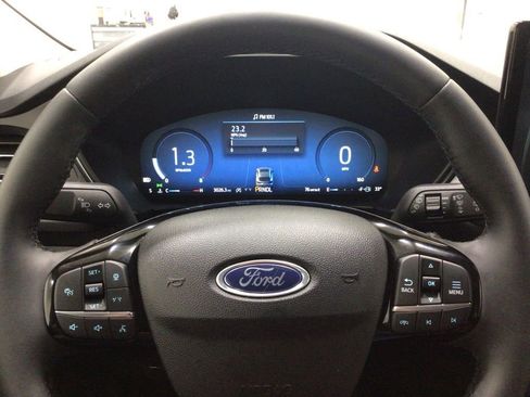 Used 2023 Ford Escape Platinum image 10