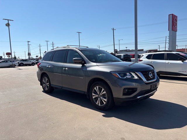 Used 2020 Nissan Pathfinder SL AWD/4WD image 2