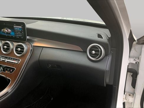 Used 2019 Mercedes-Benz C 300 Sedan image 18