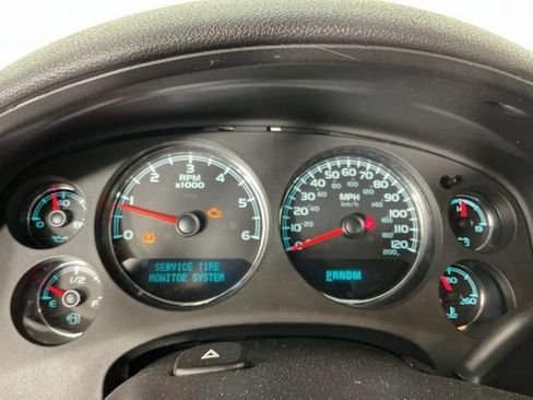 Used 2011 GMC Yukon XL Denali AWD/4WD image 10