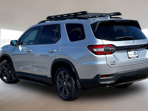 New 2026 Honda Pilot Sport image 3