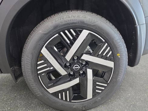 New 2027 Nissan Kicks SV w/ SV Premium Package FWD image 30