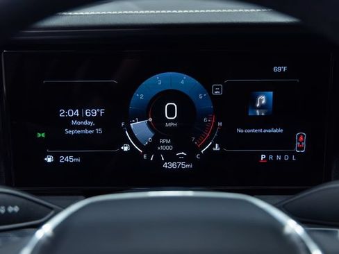 Used 2025 GMC Terrain Elevation FWD image 2