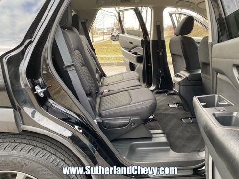 Used 2024 Nissan Pathfinder SV image 35