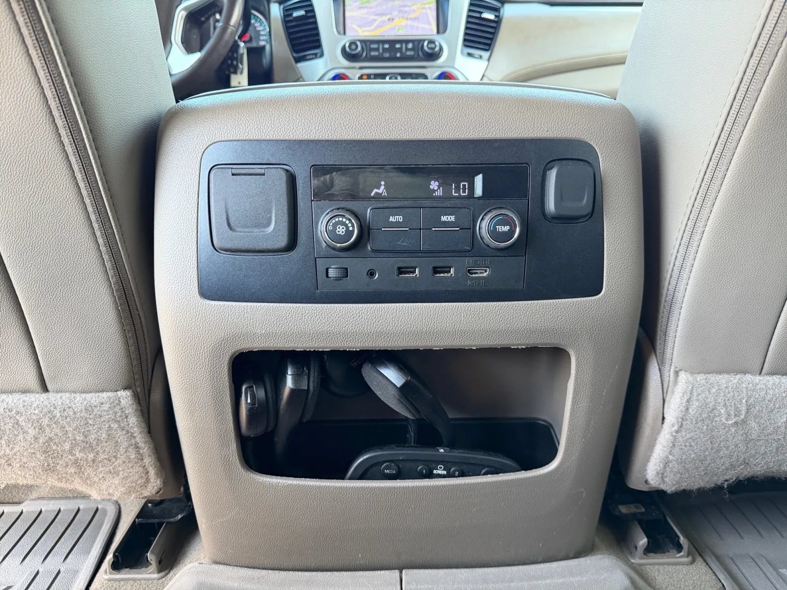 Used 2019 GMC Yukon SLT w/ Open Road Package RWD image 21