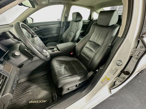 Used 2022 Honda Accord Touring image 13