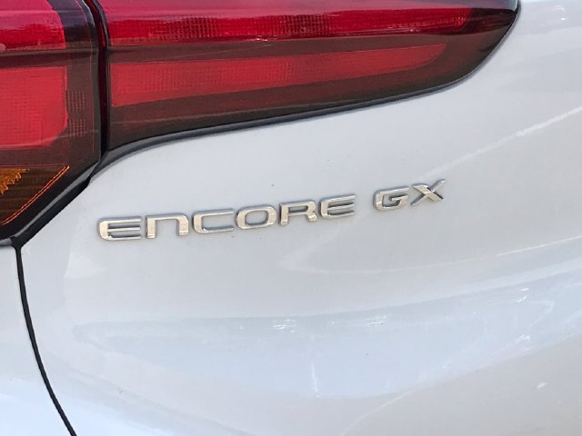 Certified 2024 Buick Encore GX Preferred FWD image 11