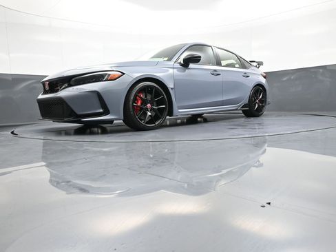 Used 2025 Honda Civic Type R image 25