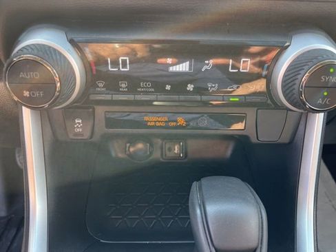 Used 2019 Toyota RAV4 XLE image 24
