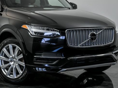 Used 2018 Volvo XC90 T6 Inscription w/ Convenience Package AWD/4WD image 2