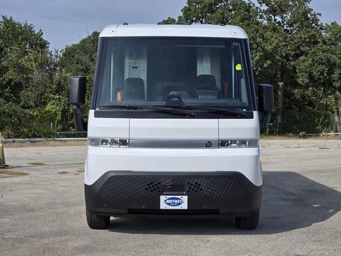 Used 2024 Chevrolet Brightdrop 600 w/ Battery Pack, Max Range AWD/4WD image 2