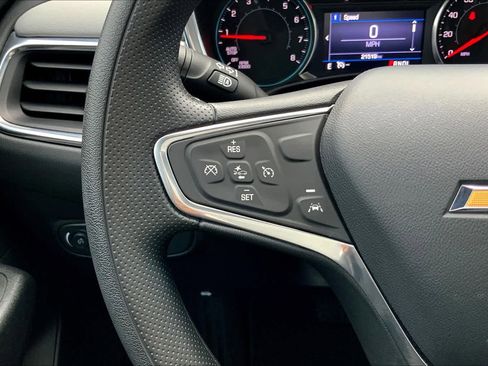 Used 2022 Chevrolet Equinox LS w/ LS Convenience Package image 24