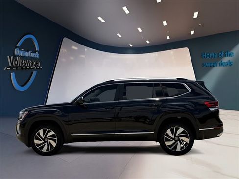 New 2025 Volkswagen Atlas SEL image 6