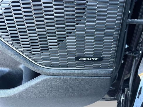 Certified 2023 Jeep Grand Cherokee Overland image 9