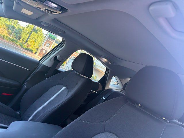 Used 2025 Hyundai Sonata SEL FWD image 7