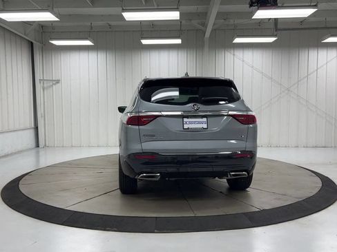 Used 2023 Buick Enclave Essence w/ Experience Buick Package AWD/4WD image 7