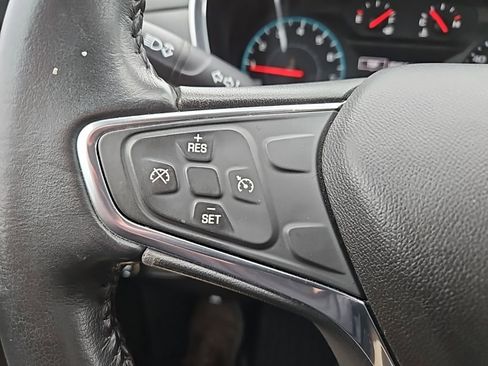 Used 2018 Chevrolet Equinox LT image 13