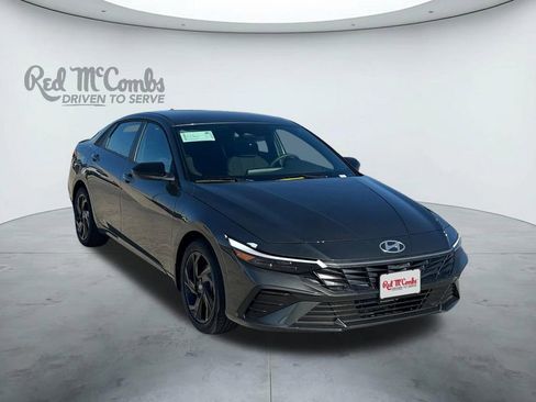 New 2026 Hyundai Elantra SEL Sport Premium FWD image 7