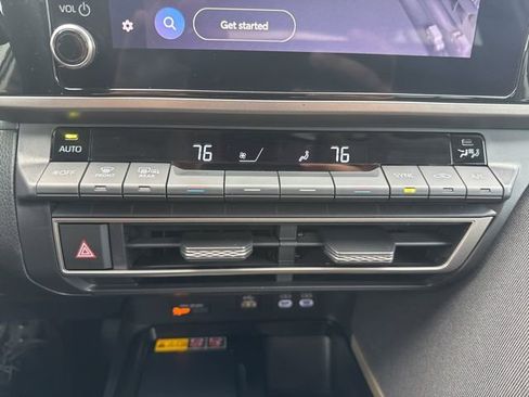 Used 2025 Toyota Camry LE image 30