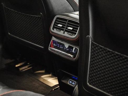 New 2026 Mercedes-Benz GLE 53 AMG 4MATIC image 19