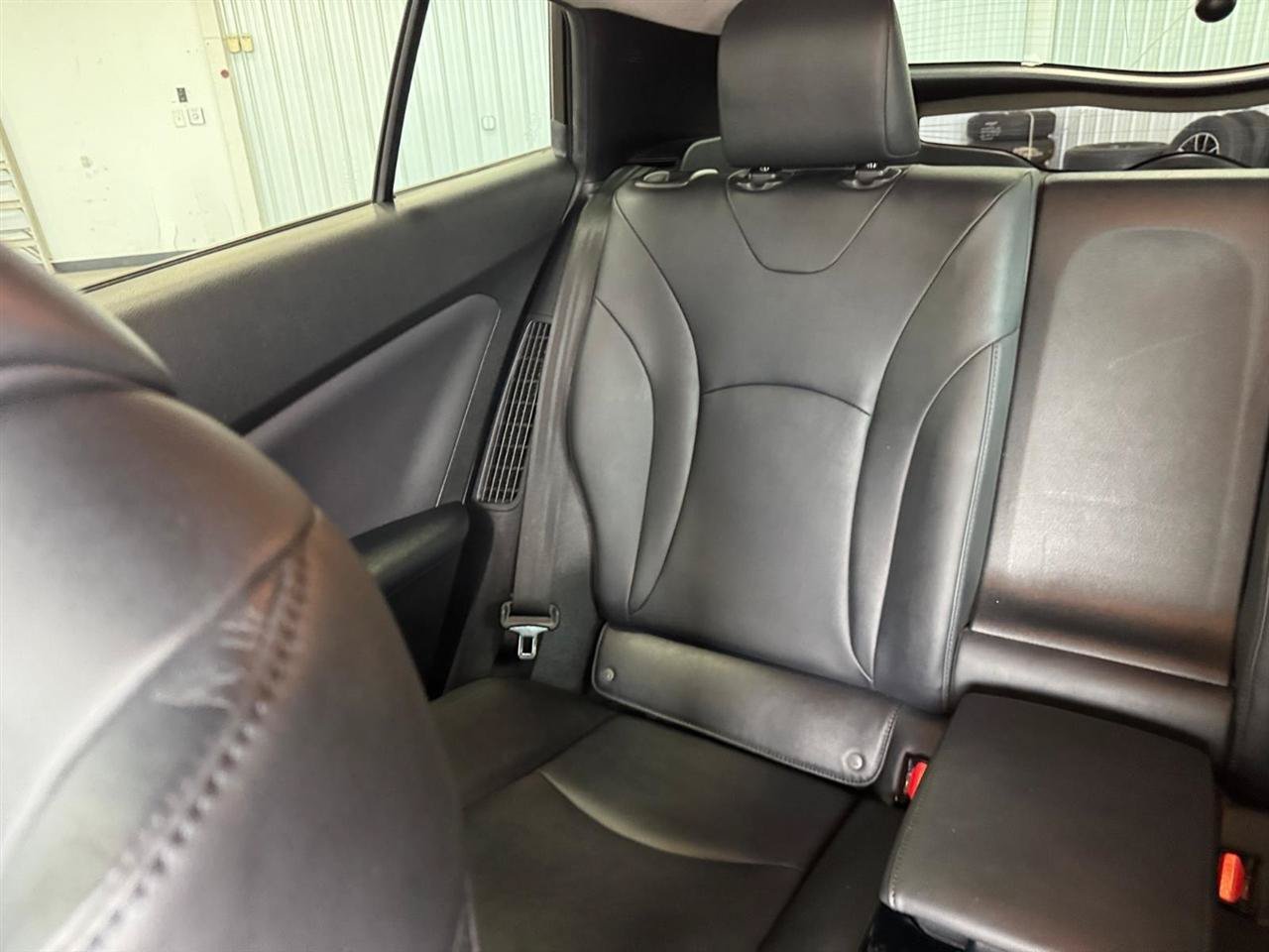 Used 2018 Toyota Prius Prime Advanced FWD image 9