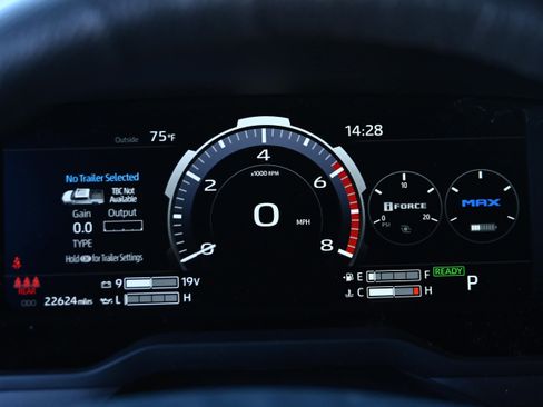 Used 2024 Toyota Tundra Limited image 14