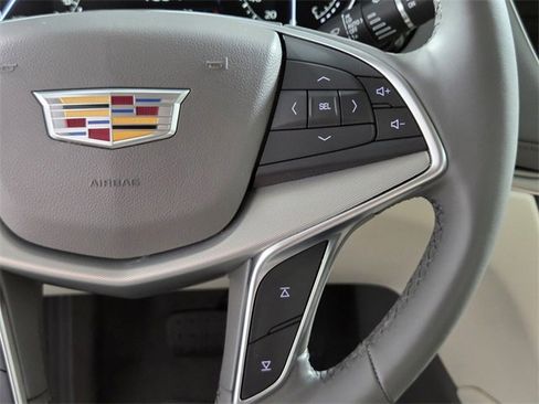 Used 2025 Cadillac XT5 Premium Luxury image 22