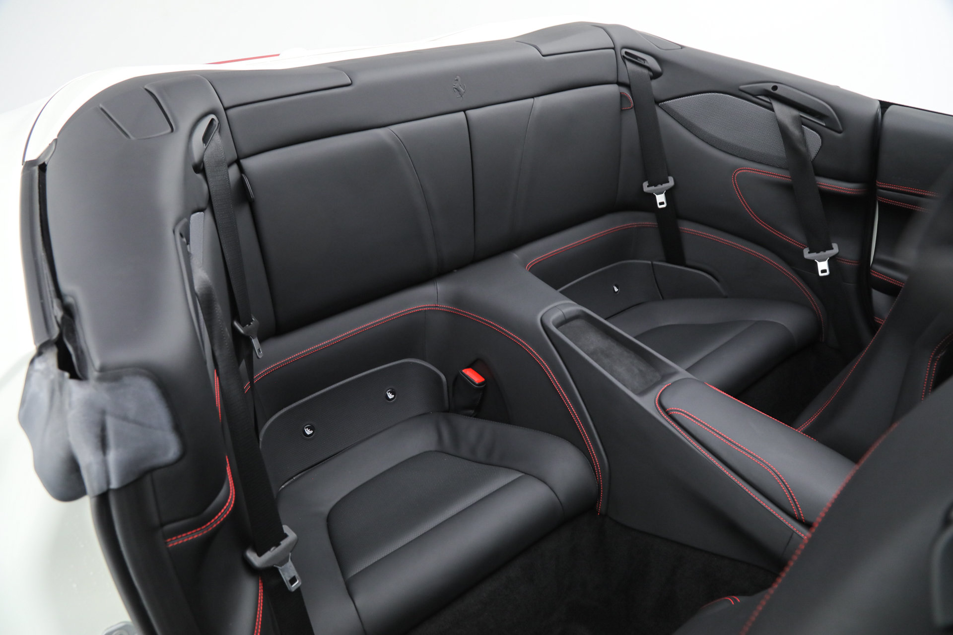 Certified 2023 Ferrari Portofino M RWD image 24